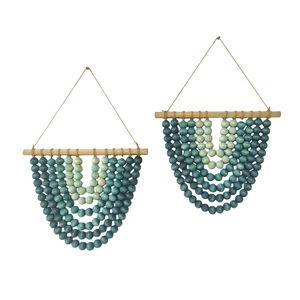 Nordisches Wandbehang-Set mit Holzperlen und Farbverlauf von Grün zu Blau auf Holz
