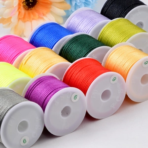 Bobine di filo di nylon colorato da 1,5 mm per treccia a nodo cinese e gioielli fai da te