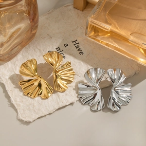 18K gold and silver plated ginkgo leaf stud earrings in wrinkled fan shape for women