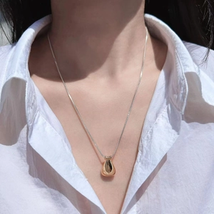Retro Two Tone Water Drop Pendant Necklace Minimalist Polished Brass Jewelry For Women Gold Silver Mixed Color Snake Chain