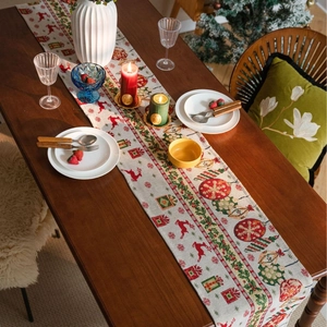 American retro Christmas table runner with festive reindeer and snowflake jacquard patterns