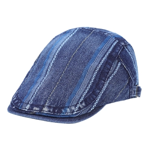 Berretto piatto retrò giapponese in denim blu con patchwork e fibbia metallica
