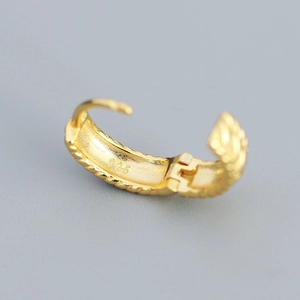 Polished S925 sterling silver hoop earrings with a twisted rope texture and gold finish