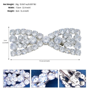 Detailed size parameters and macro views of the silver rhinestone bow hair clip