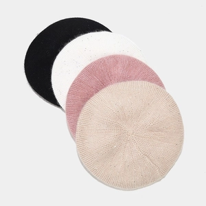 Ensemble de bérets tricotés pour femmes noir blanc rose et beige aux reflets pailletés