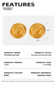 Détails des dimensions et finition dorée texturée des boucles d'oreilles torsadées