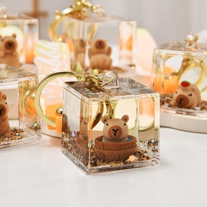 Porte-clés cube en acrylique Capybara créatif avec paillettes dorées et métal