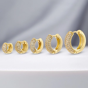 Orecchini Huggie Hoop A Forma De U Ottone Placcato Oro 18K Zirconi Pavé Gioielli Minimalisti Eleganti Da Donna