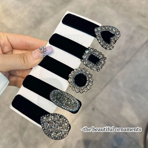 Set di 5 eleganti fermagli per capelli in velluto nero con strass argentati in varie forme