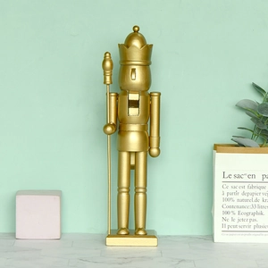 Ornement Casse-Noisette Roi Soldat En Bois Or Peint À La Main Décoration De Bureau Classique Européenne Cadeau De Noël