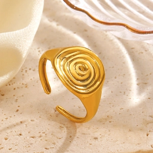 Elegant 18K gold plated spiral geometric open ring with retro twisted metal texture