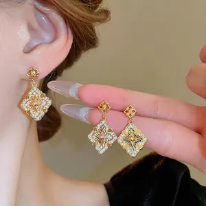 Boucles D'oreilles Pendantes Fleur Losange Vintage Cuivre Plaqué Or Avec Nacre Zircon Et Silver Earring Post