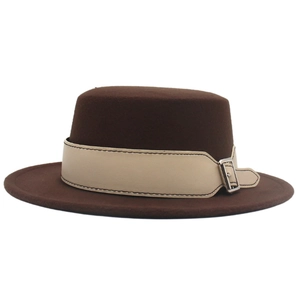 Cappello fedora classico in feltro di lana marrone scuro con cintura in pelle crema e fibbia