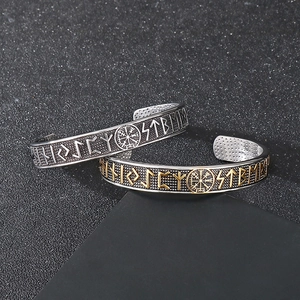 Bracelet boussole Viking vintage en acier inoxydable avec runes d'Odin pour hommes