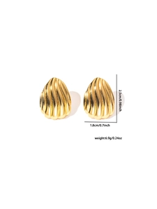 Detail showing the 2.5cm golden pleated texture stainless steel earring dimensions