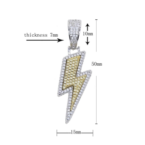 Pendentif éclair hip hop avec zircons étincelants et mesures de dimensions détaillées