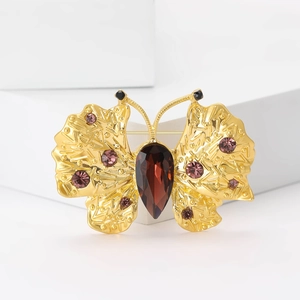 Vintage Alloy Rhinestone Butterfly Brooch For Women Elegant Insect Shape Gold Plated Breastpin Suit Coat Jewelry Accessories Gift