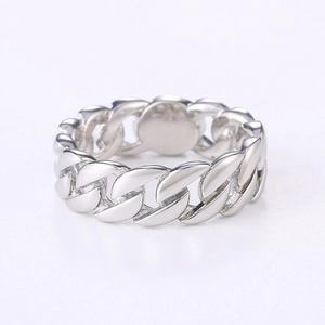Close-up of dual-tone link chain ring featuring polished silver metallic textures