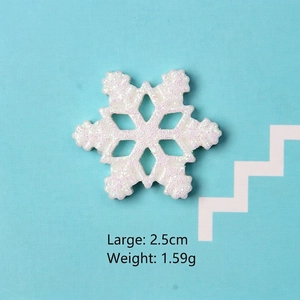 Detail of 2.5cm resin snowflake charm with fine glitter for DIY hair accessories