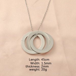 Detail view of interlocking tricolor rings necklace with 45cm chain length and 20g weight