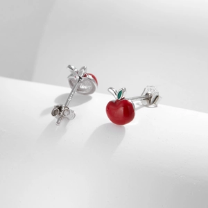 Süße S925 Sterling Silber Apfel Ohrstecker in Rot mit grünem Emaille Blatt Detail