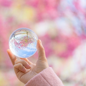 Modern gold leaf crystal ball ornament for home office desk with optical glass sphere