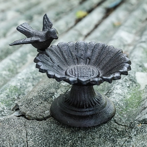 Cast Iron Bird Feeder Standing Vintage Sunflower Shape Bird Bath Outdoor Garden Decorative Statue Tray
