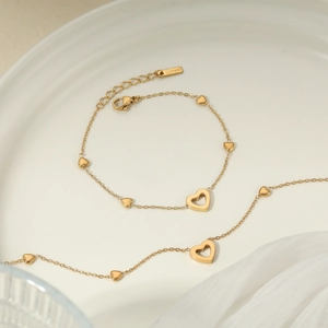 Stainless Steel Heart Jewelry Set Necklace And Bracelet Hollow Solid Hearts Elegant Sweet Fashion Jewelry For Women