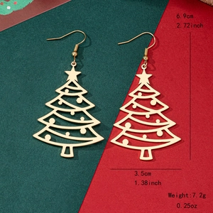 Hollow Christmas tree earrings in gold metal with full size and weight specifications