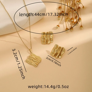 Detail view of gold geometric jewelry set with hammered texture and size parameters