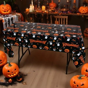 Einweg-Halloween-Tischdecke aus PE mit Kürbis- und Geist-Prints auf schwarzem Grund
