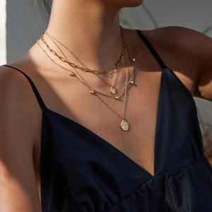 Classic 18K gold stainless steel layered necklace with sunflower and teardrop diamond charms