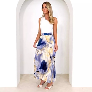 Elegant white one-shoulder top and abstract oil painting pleated A-line skirt set
