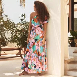 Abito lungo floreale monospalla con stampe tropicali per un elegante stile estivo