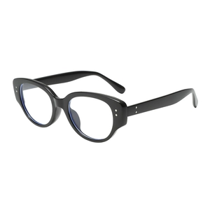 Lunettes de soleil œil-de-chat ovales rétro Y2K avec monture noire et rivets en métal