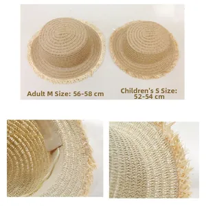 Détail d'un chapeau de paille d'été montrant la texture tissée et les mesures
