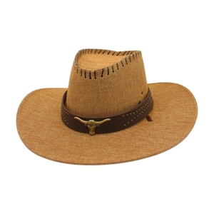 Western-Strohhut mit Bullenkopf-Emblem und Lederband für optimalen Sonnenschutz