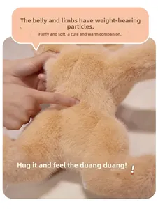 Détail de la peluche de chien Golden Retriever avec remplissage lesté pour plus de réalisme
