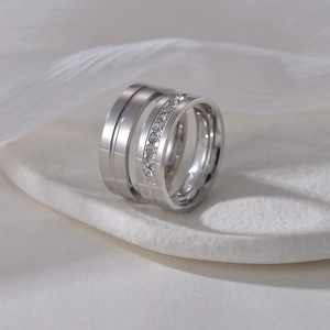 Minimalist silver titanium steel ring set with brushed finish and inlaid crystals