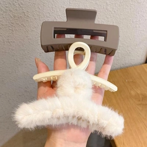 Brown matte and beige plush faux fur shark hair claws for women's autumn accessories