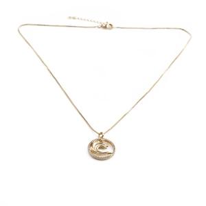 Minimalistische Goldkette mit funkelndem Diamantanhänger und Sternenwellen-Motiv