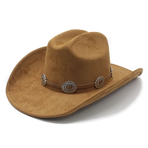 Chapeau de cowboy classique en suédine camel avec bande décorative à conchos en métal