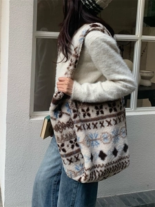 Winter plush tote bag with Nordic snowflake pattern for student campus and daily commute