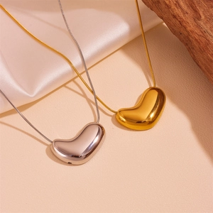 Heart Pendant Necklace Titanium Stainless Steel 18K Gold Plated Snake Bone Chain Hip Hop Fashion Jewelry Women