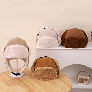 Bonnet aviateur hiver enfant en quatre tons terre avec doublure chaude en fausse fourrure