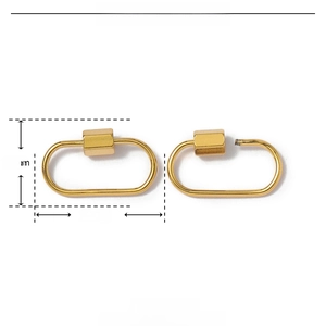 Detailed view of golden stainless steel oval link clasps with precise size dimensions
