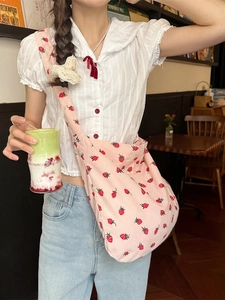 Sac Fourre-Tout En Velours Côtelé Pour Femmes Imprimé Fraise Grande Capacité Sac À Main Décontracté Style Kawaii