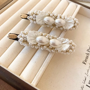 French style pearl petal hair clips set in beige and black with handmade metal tag