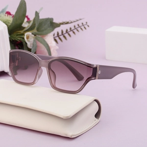 Fashionable women's oversized square purple gradient sunglasses with a premium leather case