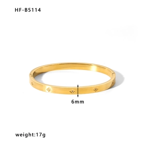 18k gold plated stainless steel 6mm bangle featuring engraved star patterns with zircons